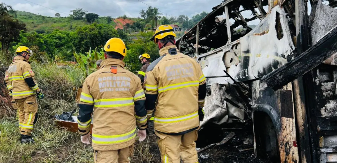 Accidente de autobús deja 32 muertos en Brasil