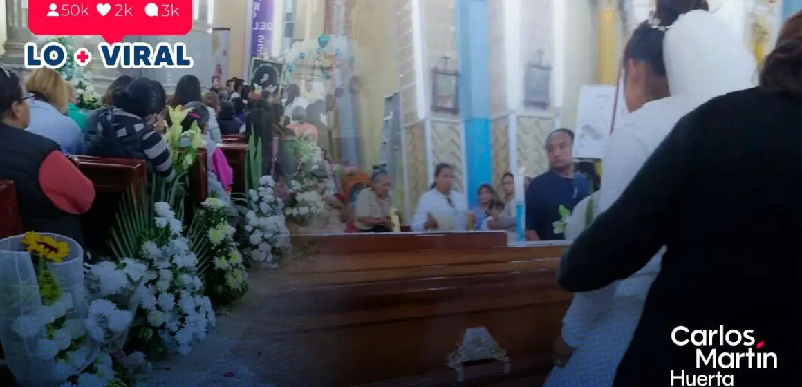 Vestida de novia llegó a funeral de su prometido en Tlaxcala