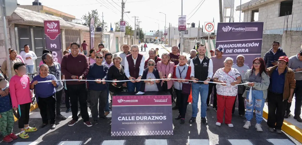 Inaugura Pepe Chedraui pavimentación de la calle Duraznos