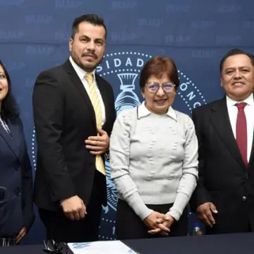 Preside Rectora Lilia Cedillo informe de labores en la Preparatoria Lázaro Cárdenas del Río