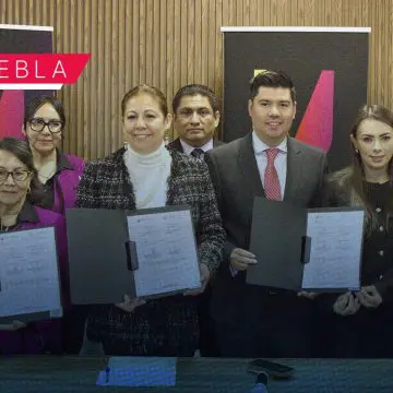 Congreso de Puebla y UVP firman convenio para impulsar la educación