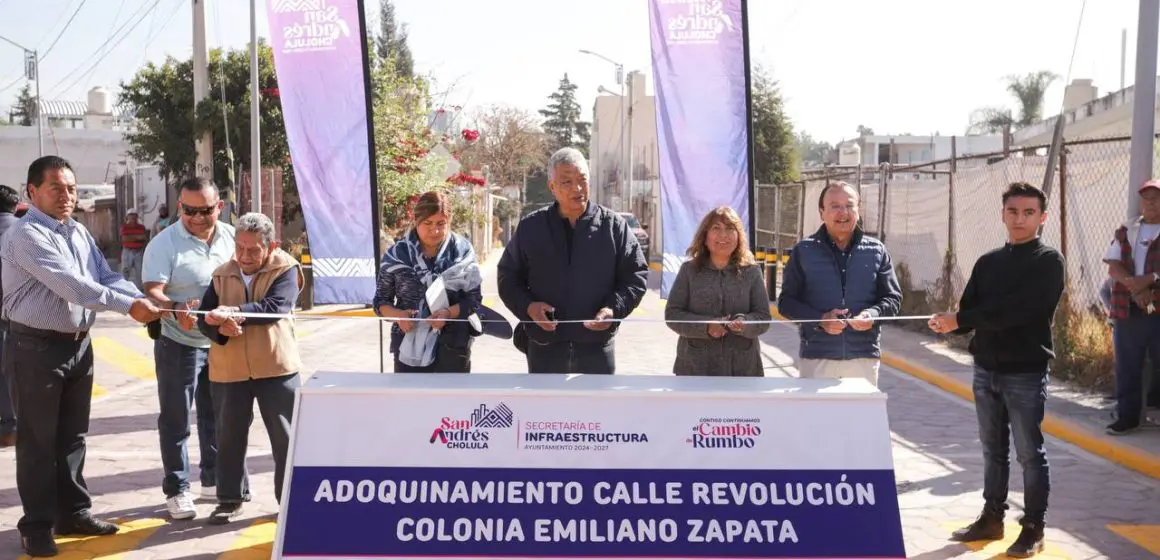 Lupita Cuautle transforma la Calle Revolución en San Andrés Cholula