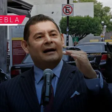 Alejandro Armenta propone ampliar vida útil de taxis en Puebla de 7 a 10 años
