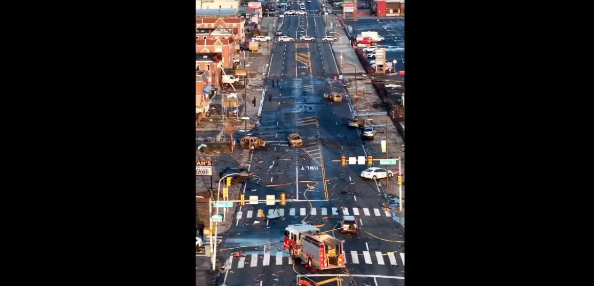 Suman siete muertos y 19 heridos por accidente aéreo en Filadelfia