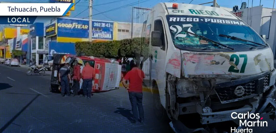 Ruta 27 choca contra ambulancia y la voltea en Tehuacán; no le dio el paso