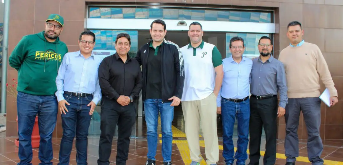 Secretaría del Deporte y Juventud estrecha lazos con Pericos de Puebla