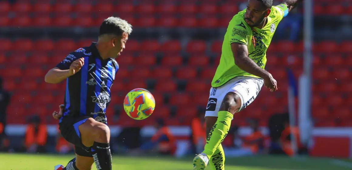 Querétaro rompe su mala racha y vence 2-0 a Puebla en el estadio Corregidora