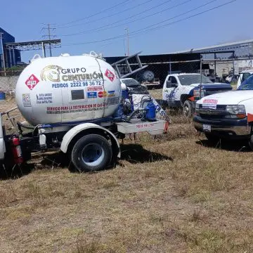 Protección Civil de Cuautlancingo asegura seis vehículos de gas LP en operativo de seguridad