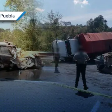Pareja muere prensada tras choque en la México-Tuxpan