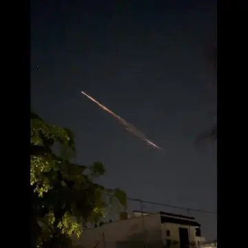 Captan objeto misterioso surca el cielo en Jalisco y Colima