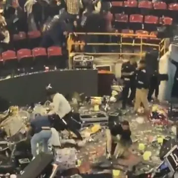 Concierto de Luis R. Conriquez termina en disturbios por dejar de cantar corridos