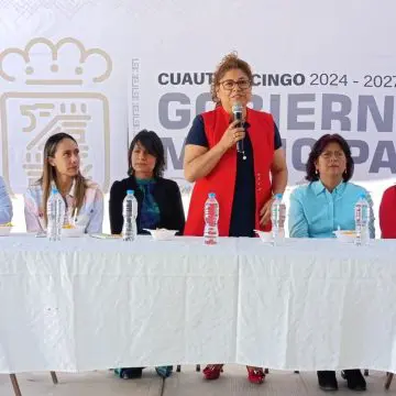 Entrega Tere Alfaro obras de mejoramiento en el CAIC de San Cristóbal Tulcingo