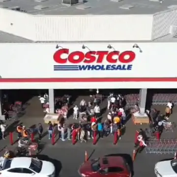 Animal sorprende a clientes de Costco Puebla
