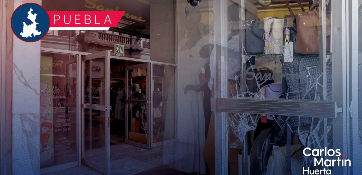 Dan cristalazo a Sanborns del Centro Histórico de Puebla