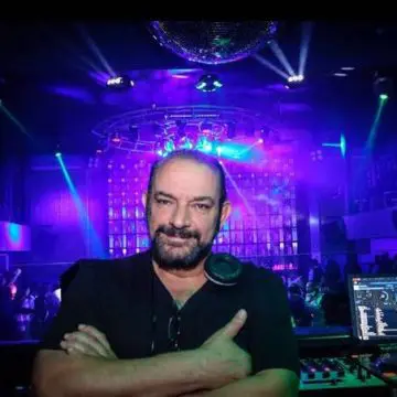 Murió Edmond Bojalil, el DJ que marcó época en la vida nocturna de Puebla