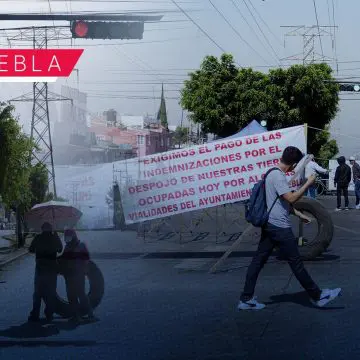 Ejidatarios de San Baltazar Campeche bloquean bulevar Valsequillo exigiendo pago por expropiación