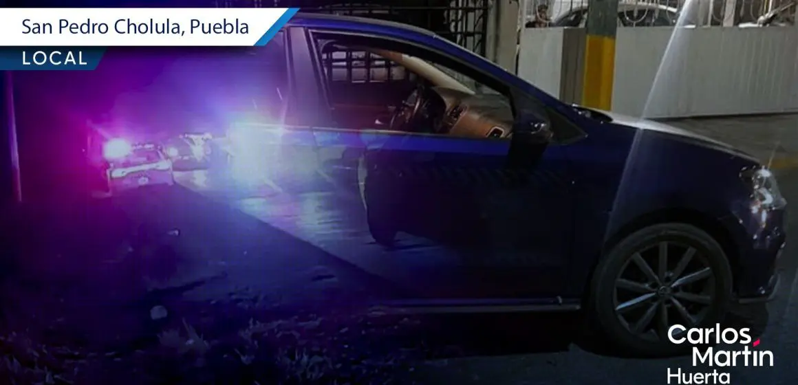 Policía frustra robo de vehículo en Momoxpan tras enfrentamiento
