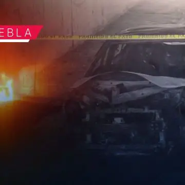 Localizan cuerpo en auto en llamas en Periférico Ecológico