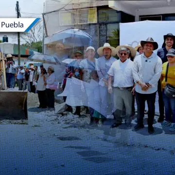 Omar Muñoz inicia obras de pavimentación en San Lorenzo Almecatla