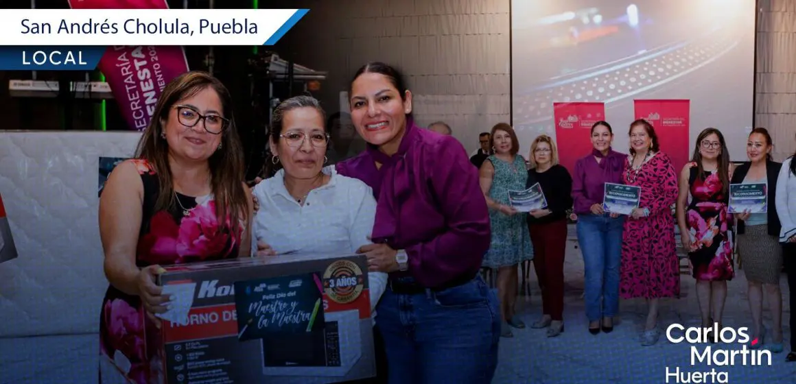 Reconocen a maestros destacados en San Andrés Cholula