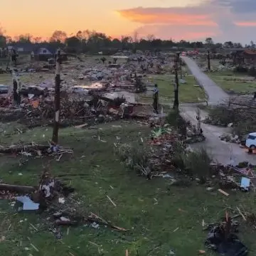 Sistema de tornados deja 21 muertos en Kentucky y Misuri
