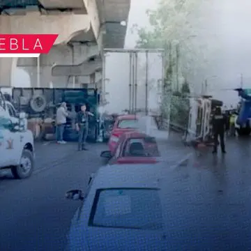 Impactantes volcaduras en Periférico Ecológico y la autopista México-Puebla