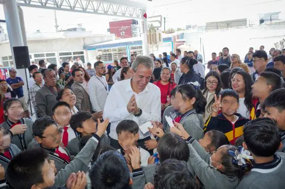 Inaugura Pepe Chedraui techado escolar en la Primaria Club de Leones