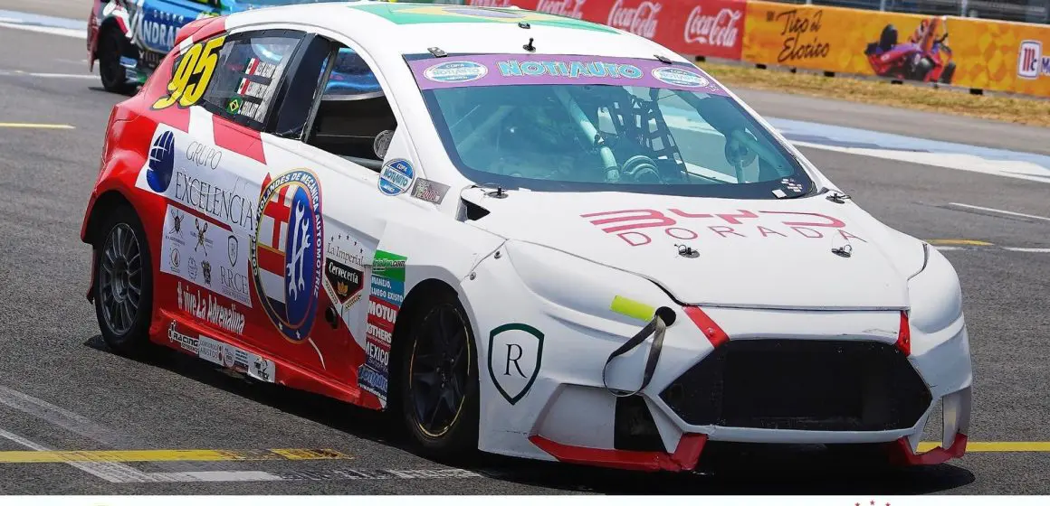 Racing Experience saca la casta en el TCR World Tour disputado en el Hermanos Rodríguez