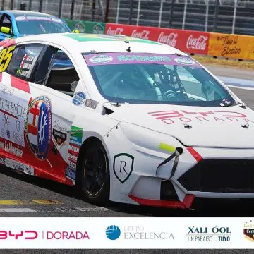 Racing Experience saca la casta en el TCR World Tour disputado en el Hermanos Rodríguez
