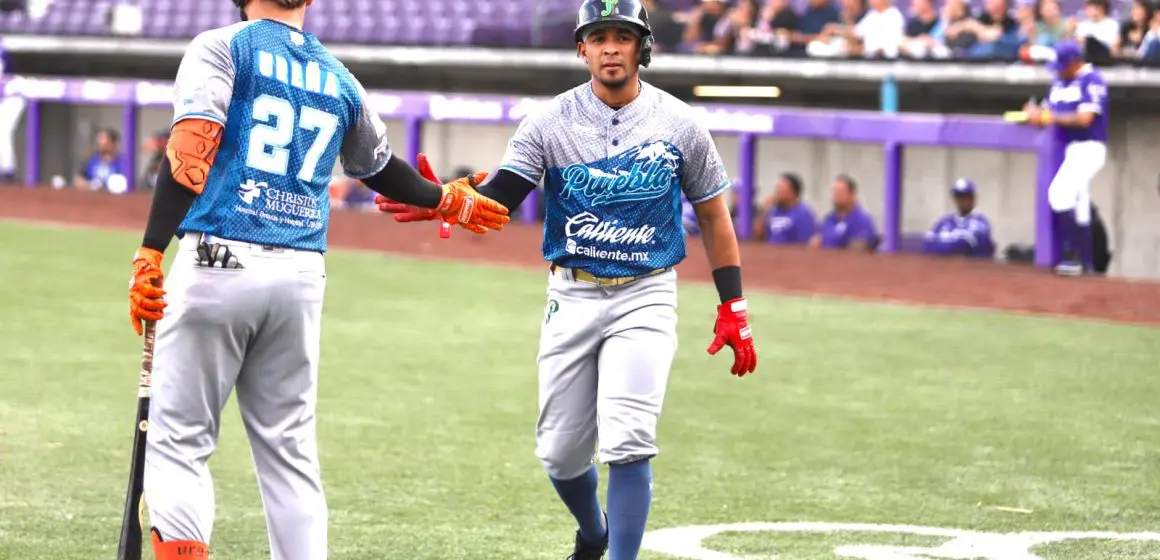 Los Pericos sacaron la escoba en Querétaro y barrieron a los Conspiradores
