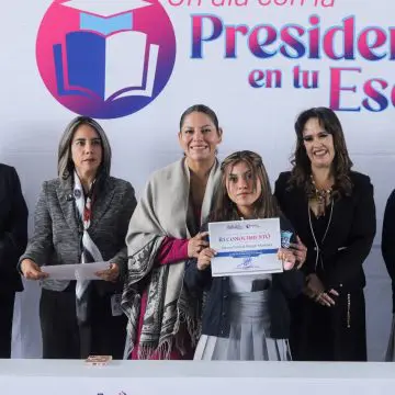 Fomenta Lupita Cuautle el rendimiento escolar con apoyos y talleres