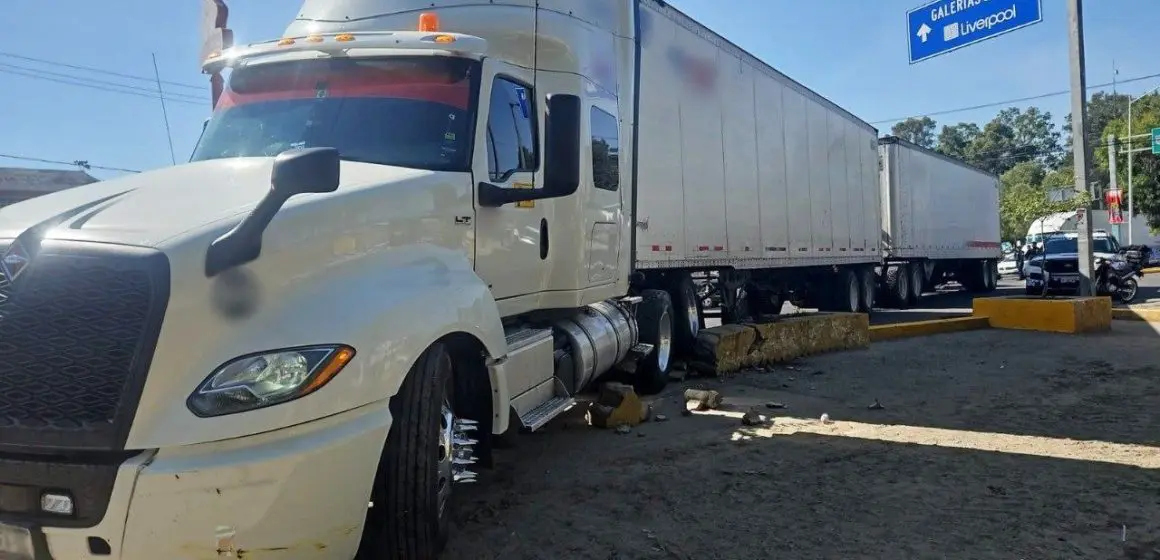 Recuperan SSP y SEMAR tractocamión robado y detienen a presunto responsable