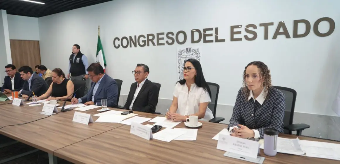 Aprueba Comisión del Congreso reformas para armonizar la Constitución local con la federal