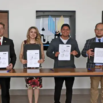 Cuautlancingo reafirma su compromiso con la educación