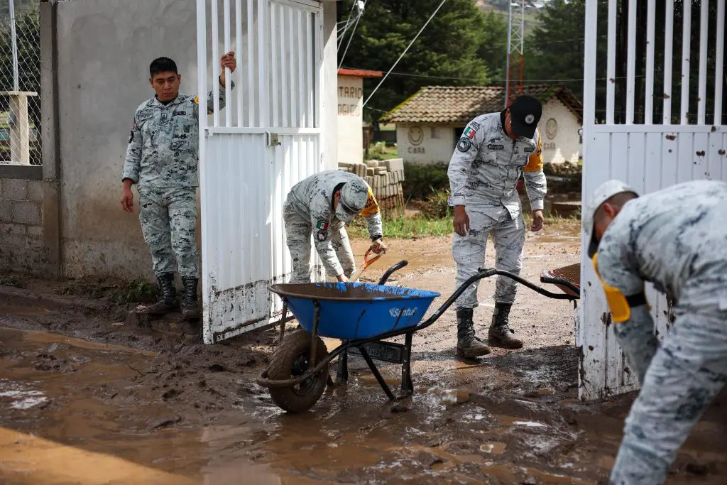 Gobierno de Puebla atiende emergencia por lluvias en Tepeojuma, Izúcar de Matamoros y Chignahuapan 2 12 030625 boletin 75 Gobierno del estado atiende a las 52 familias afectadas por lluvias