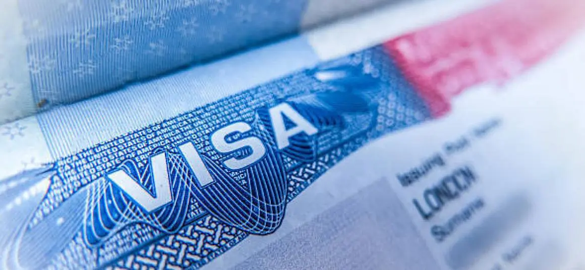 ¿Por qué Estados Unidos exige redes sociales públicas para tramitar visas de estudiante?