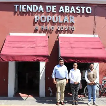 Tienda de abasto y farmacia municipal benefician a más de 19,000 familias en Atlixco