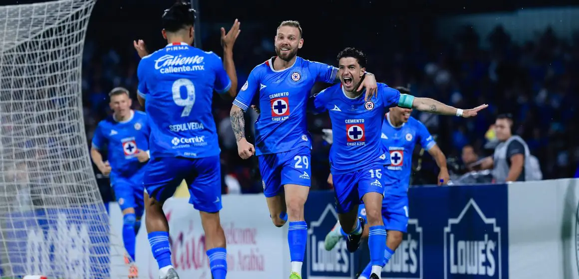 El Cruz Azul goleó al Vancouver Whitecaps y es Campeón de la Concachampions