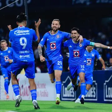 El Cruz Azul goleó al Vancouver Whitecaps y es Campeón de la Concachampions