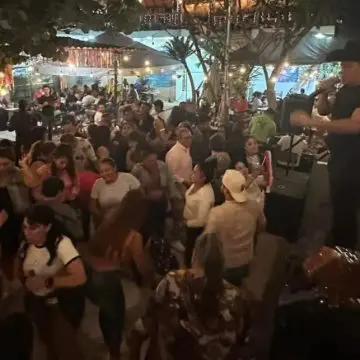 Asesinan al vocalista de ‘Conquistadores de la Sierra’ en pleno concierto