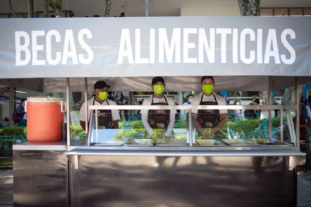 El Programa Integral de Becas de la BUAP apoya a cerca de 17 mil estudiantes al año 2 C Becas 6