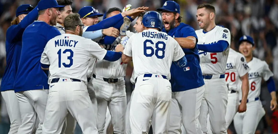 Dodgers niega entrada a agentes federales a su estadio durante jornada de redadas migratorias