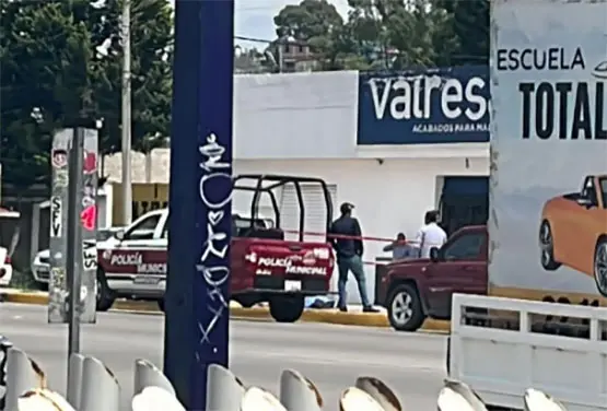 Hombre muere de infarto fulminante frente a Coppel en Amozoc 1 Hombre muere de infarto fulminante frente a Coppel en Amozoc