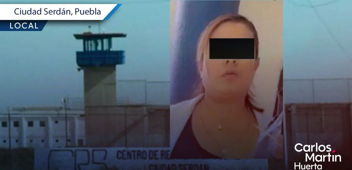 Mujer detenida en penal femenil de Ciudad Serdán por usar cédula profesional falsa