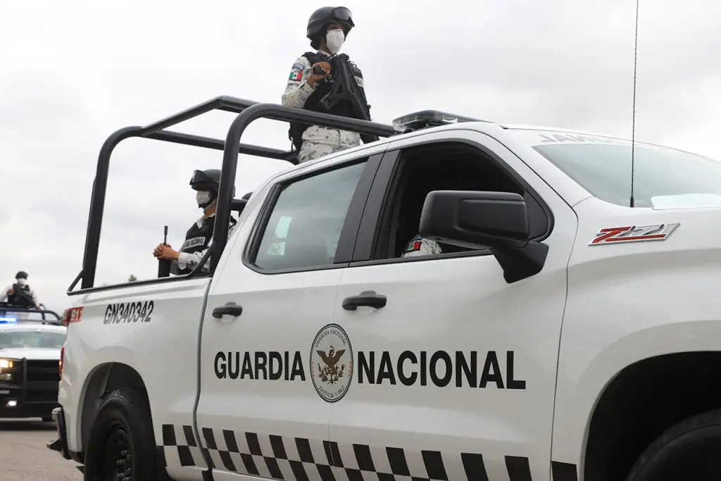 Patrulla de la Guardia Nacional choca tras pasarse el alto en Puebla 2 Patrulla de la Guardia Nacional choca tras pasarse el alto en Puebla 3