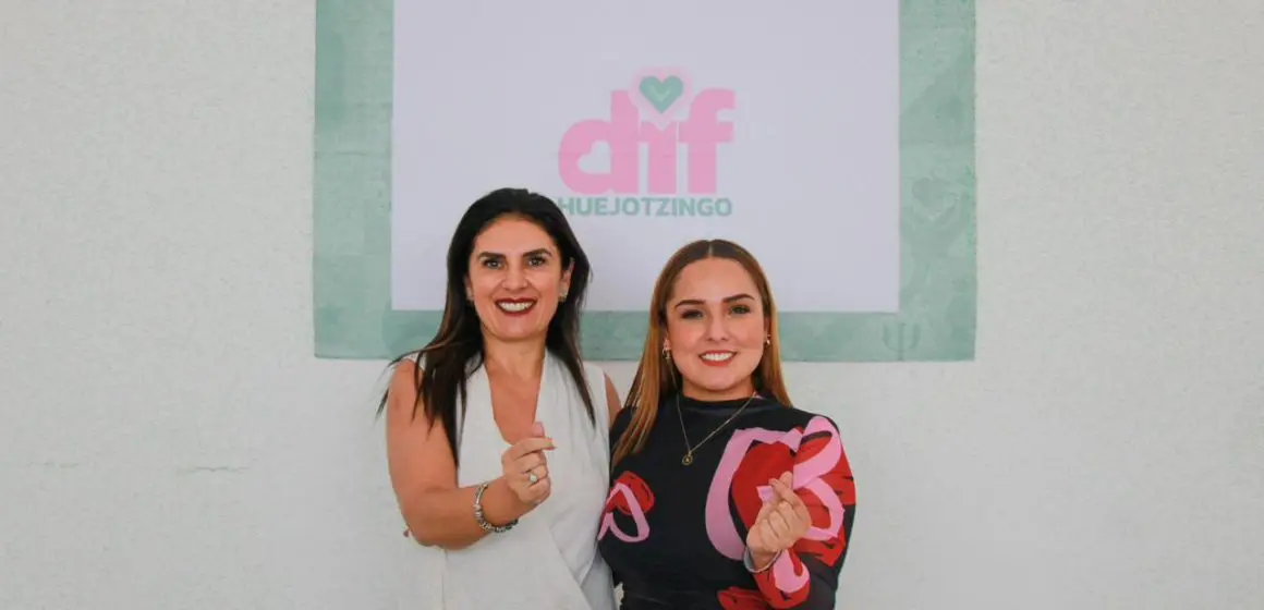 SMDIF Huejotzingo y Grupo Clínico de la Hoz y Cristal firman convenio para ofrecer servicios médicos a bajo costo