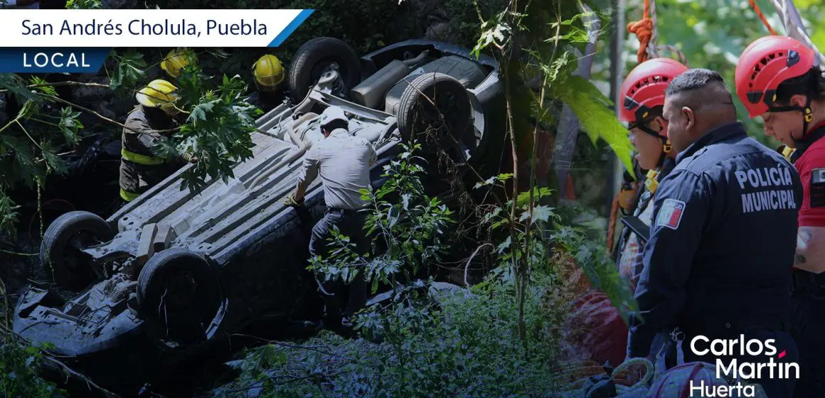 Tragedia en Vía Atlixcáyotl: Conductor muere tras caer al vacío
