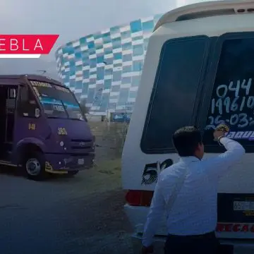 Unidades del transporte público realizan arrancones en estacionamiento del Estadio Cuauhtémoc