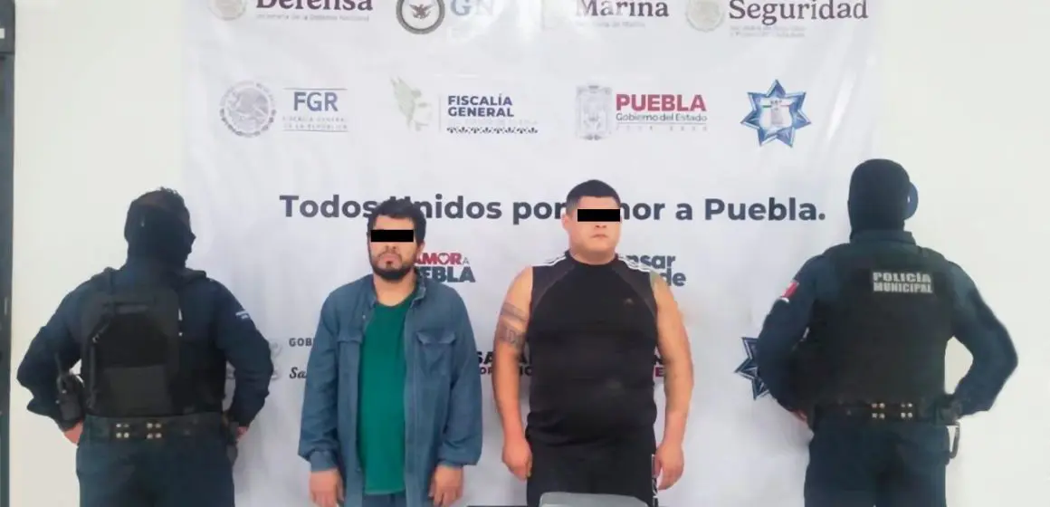 SEMAR, SSP y Policía Municipal de Tehuacán detienen a dos presuntos narcomenudistas
