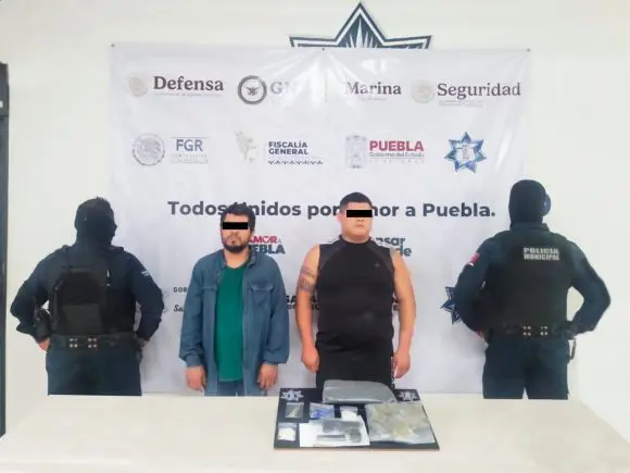 SEMAR, SSP y Policía Municipal de Tehuacán detienen a dos presuntos narcomenudistas